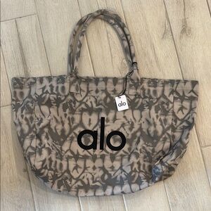 ALO Yoga Women's Gray Tote Bag